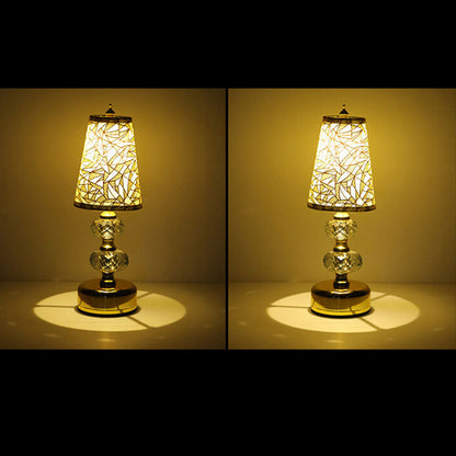 Vintage Floral Fabric Tapered Metal LED Wiederaufladbare Nachtlicht Tischlampe