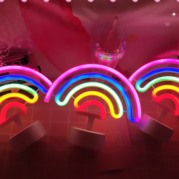 Zeitgenössische Kreative Regenbogen-Einhorn Kunststoff Acryl LED Tischlampe für das Schlafzimmer