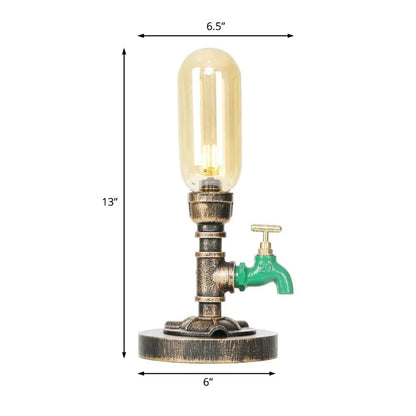 Industriedesign Tischlampe mit Metallrohr