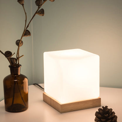 Cube Tischlampe Nordic Stil Weißes Glas Einzel Nachttischbeleuchtung mit Holzsockel