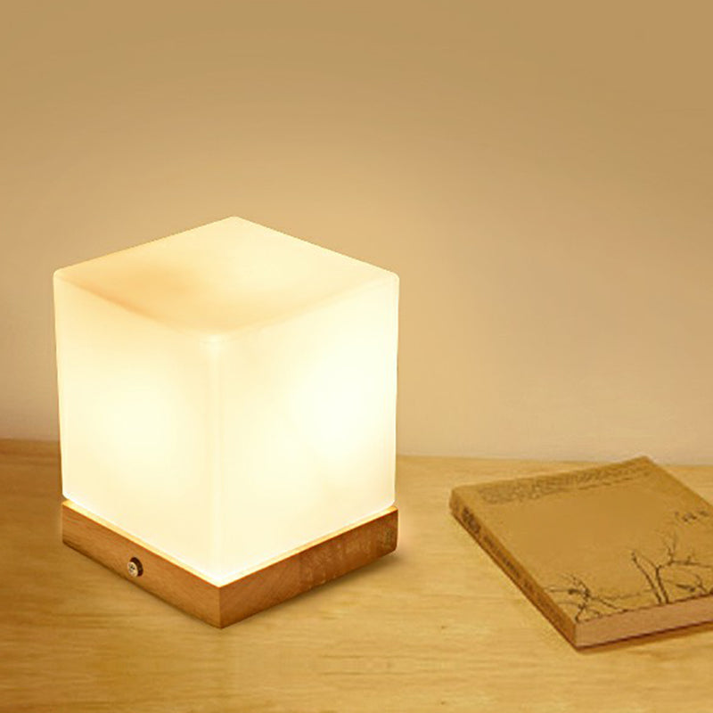 Cubic Mini Nachtlicht Nordic Weiß Glas 1 Kopf Schlafzimmer Tischlampe mit Holzfuß