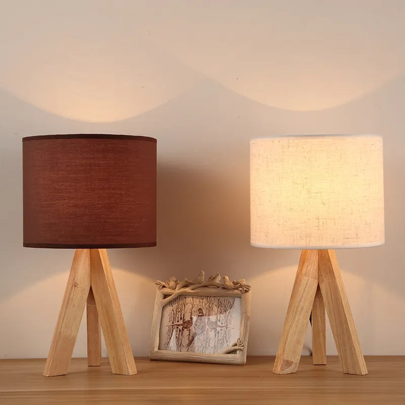 zeitgenössische kreative Zylinder Holz Stoff 1-Licht Tischlampe für Wohnzimmer