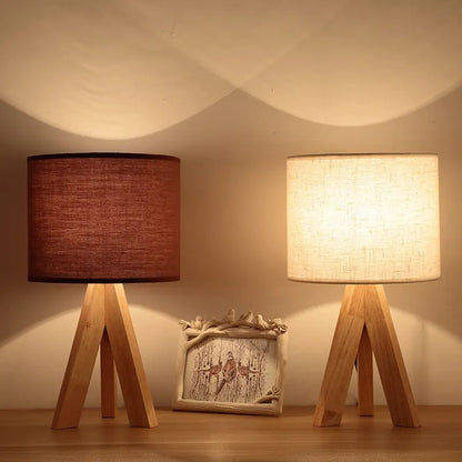 zeitgenössische kreative Zylinder Holz Stoff 1-Licht Tischlampe für Wohnzimmer