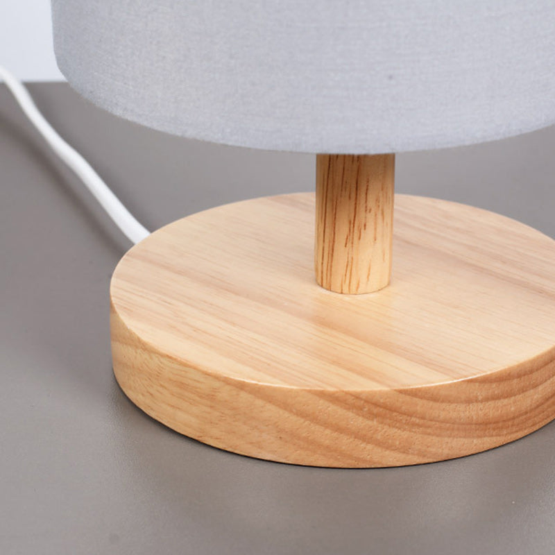 Traditionelle japanische Zylinder Holzstoff 1-Licht Tischlampe für das Wohnzimmer