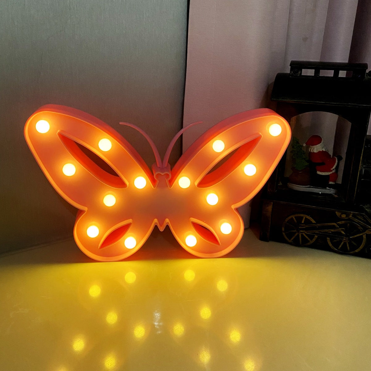 Moderne Art Deco Schmetterlingsform LED Nachtlicht Tischlampe für das Schlafzimmer