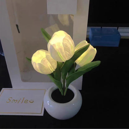 Moderne Art Deco Tulpenstrauß PU Keramik LED Tischlampe für das Schlafzimmer