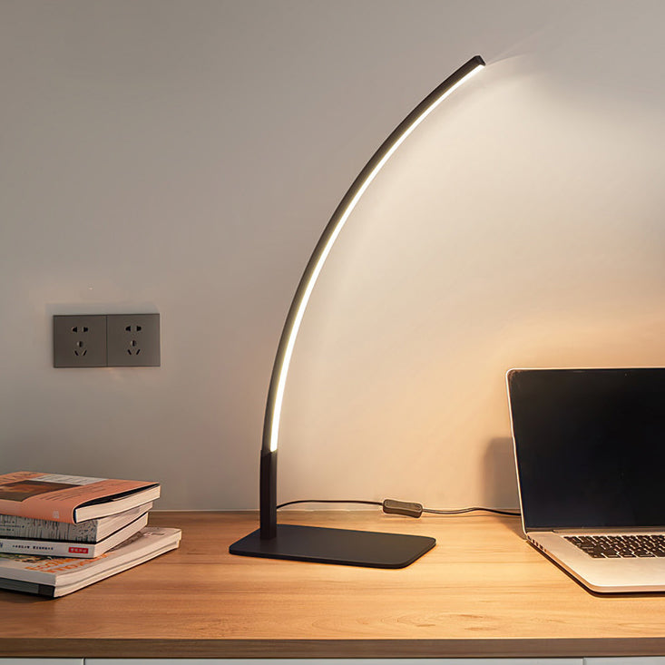 Moderne Minimalistische USB Gebogene Eisen Aluminium LED Schreibtischlampe Für Studium