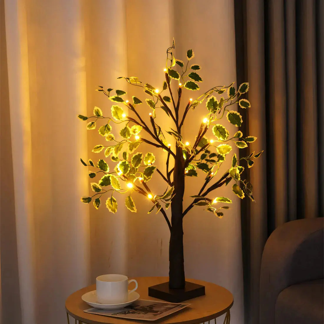 BrightTree Tischlampe – Elegantes Baumdesign mit Warmem LED Licht