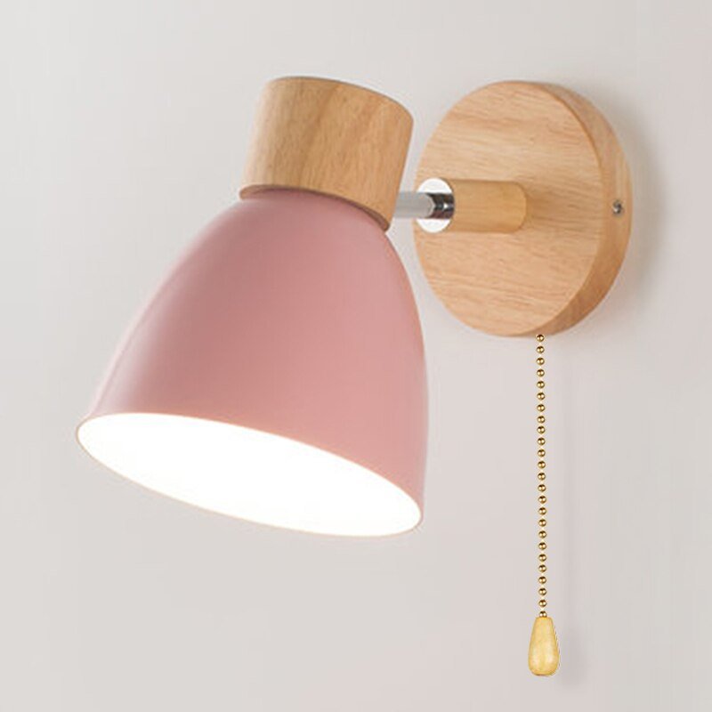 Skandinavische Hängende Wandlampe aus Holz mit Schalter