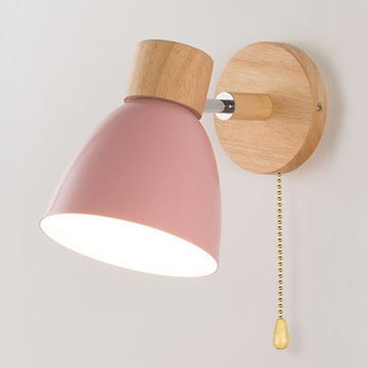 Skandinavische Hängende Wandlampe aus Holz mit Schalter