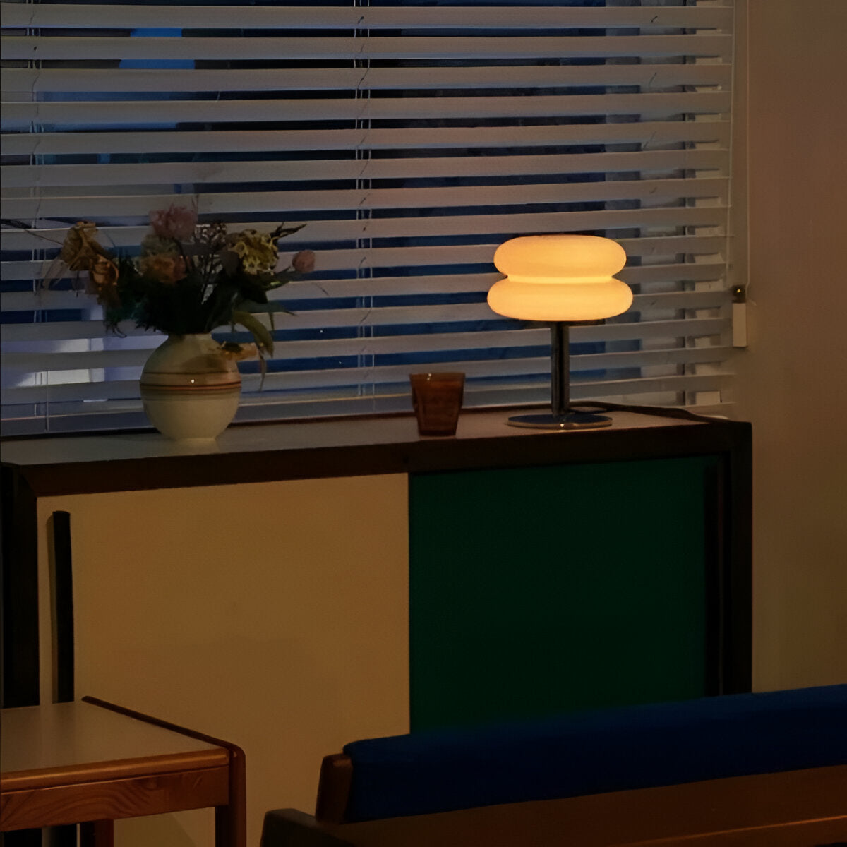 ColorLux Lampe - Elegante Glastischlampe für ein lebendiges Raumambiente