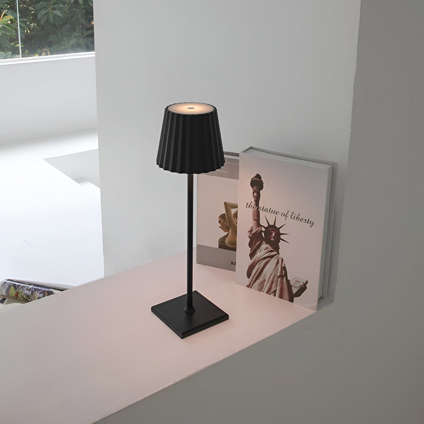 Touch Control & Wireless Table Lamp | LumiTouch