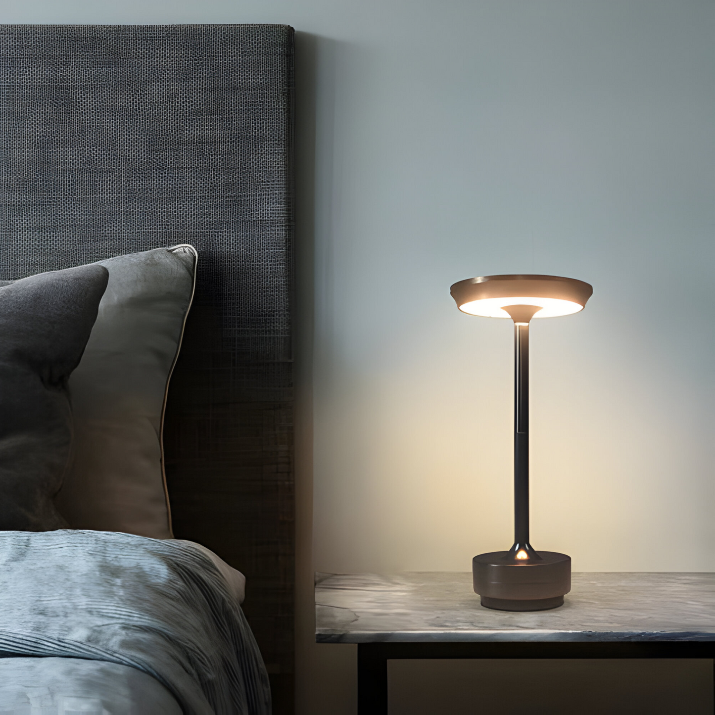 LumaLight Kabellose Design-Lampe: USB-aufladbare, berührungsgesteuerte Tischlampe für Stimmungsbeleuchtung