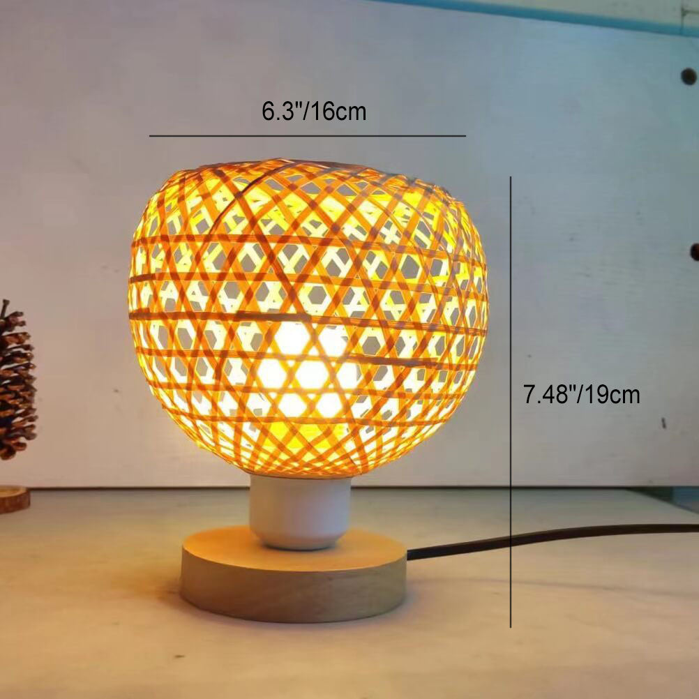 Traditionelle chinesische Bambusweberei Holz Käfig Form 1-Licht Tischlampe für das Studium