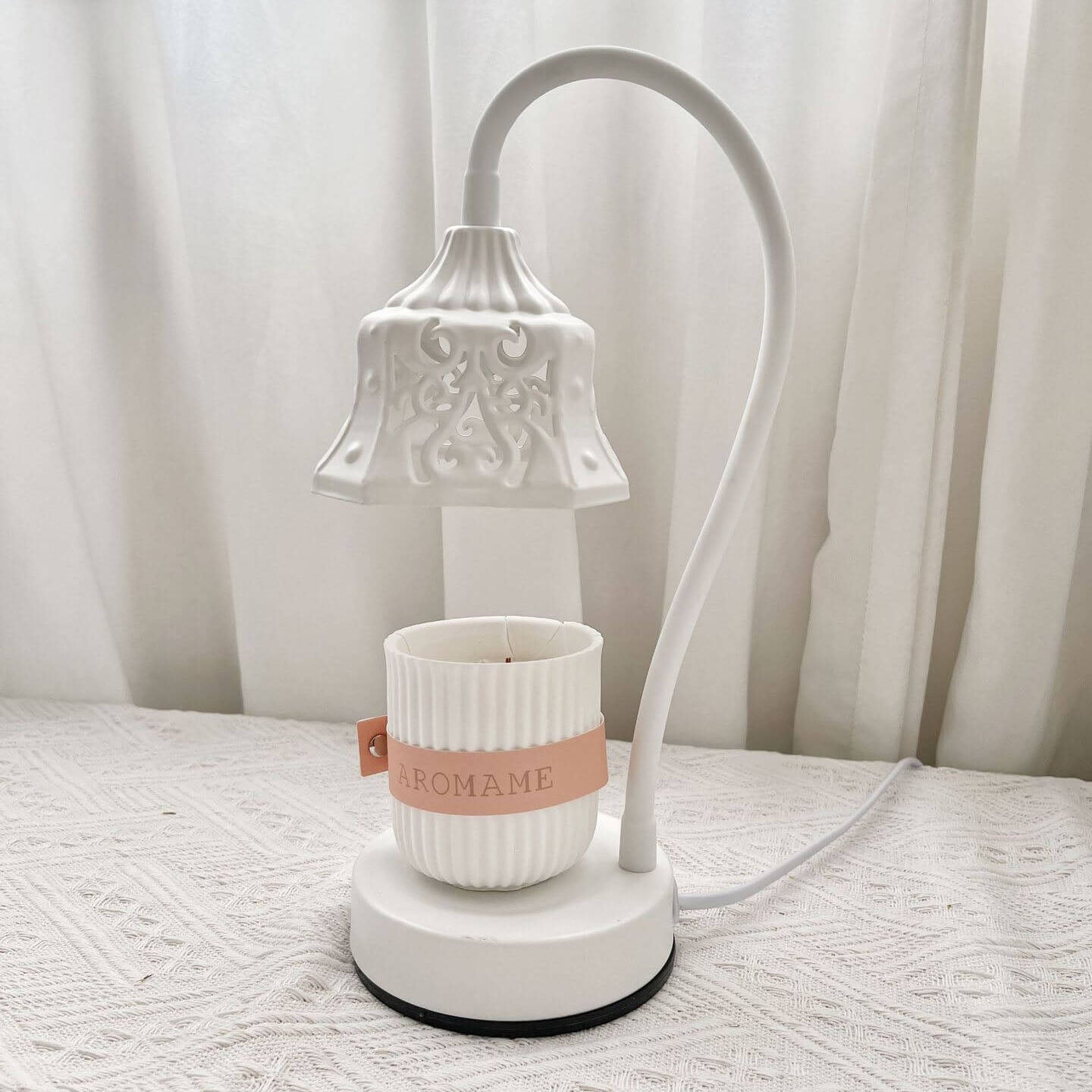 Europäischer Stil Hohles Runddesign Metall 1-Lampe schmelzende Wachstischlampe