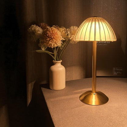 Klassische Gold Tischlampe | GoldenGlow