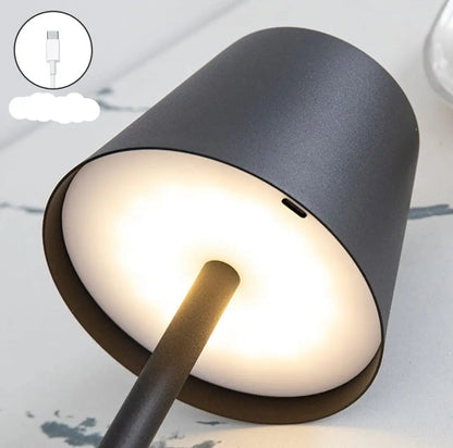 Drahtlose LED-Lampe mit USB-Aufladung