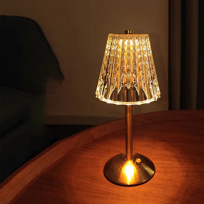 – Elegante und moderne Tischlampe