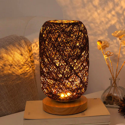 Rattan- und Holz-Nachttischlampe