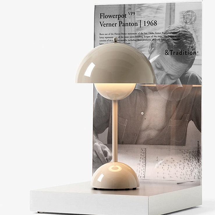 Mushlamp | Tischlampe mit Retro-Lampeschirm