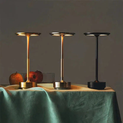 Elegante Tischlampe von Thomas